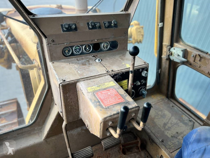 Grejder Caterpillar D7G