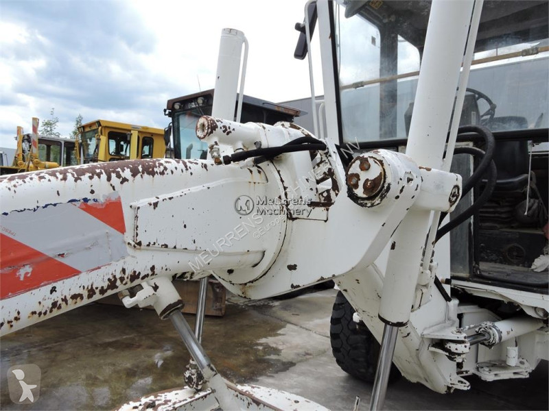 Grejder  F106A