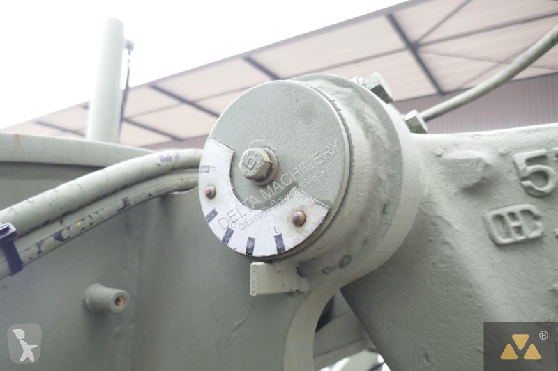 Grejdr Caterpillar Ex-army
