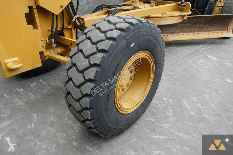 Niveladora Caterpillar 3