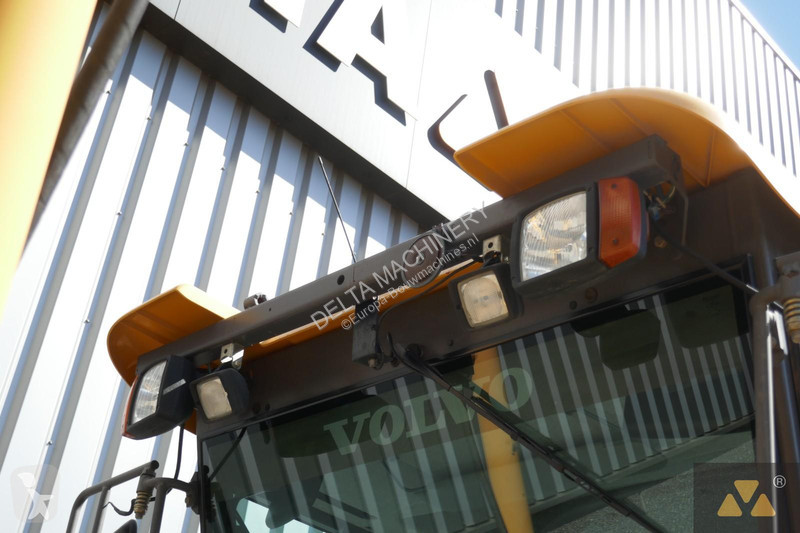 Grader Volvo AWD