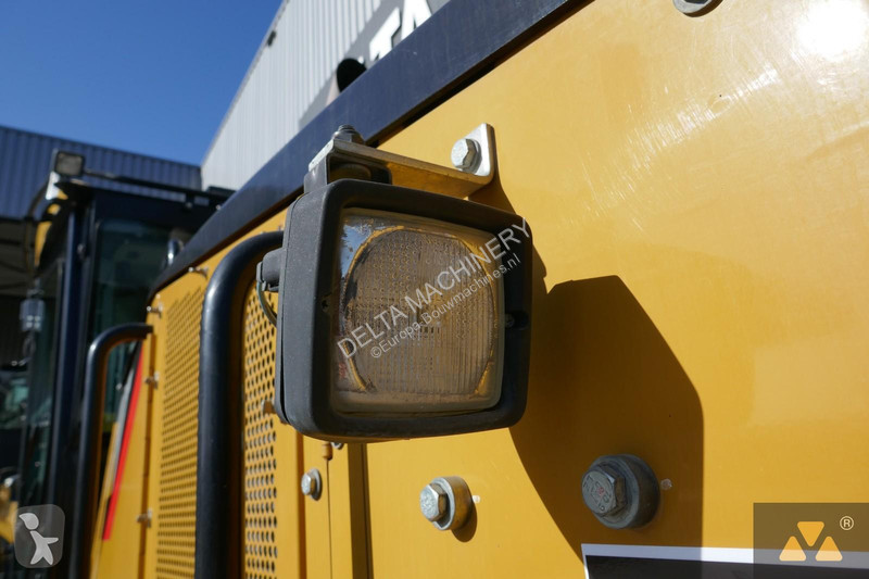 Grejder Caterpillar 160M