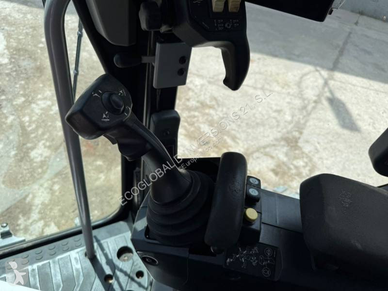 Grejder Caterpillar 12M3 AWD