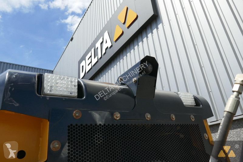 Grejder Caterpillar 14
