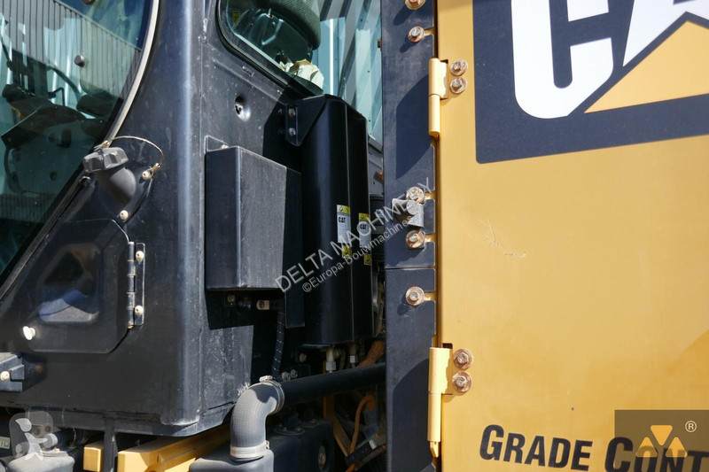 Niveladora Caterpillar