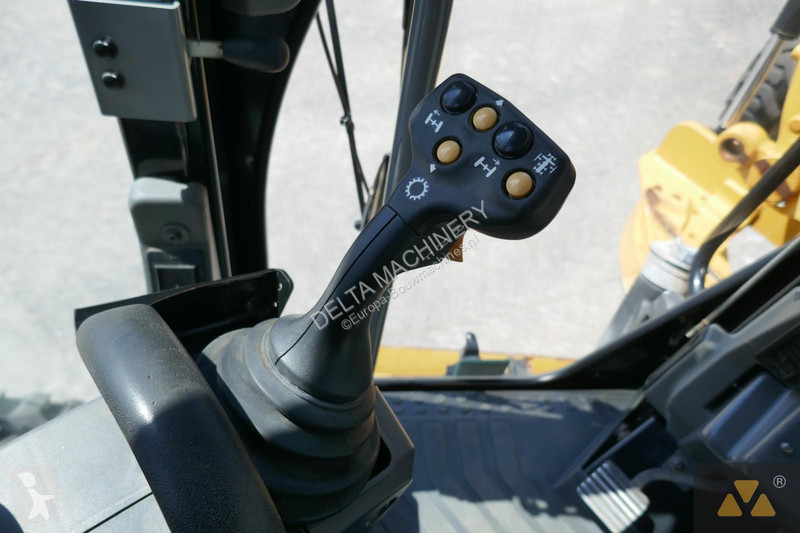 Grejder Caterpillar 12M3