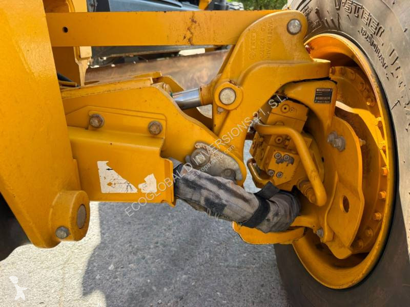 ممهدة طرق John Deere 672GP AWD