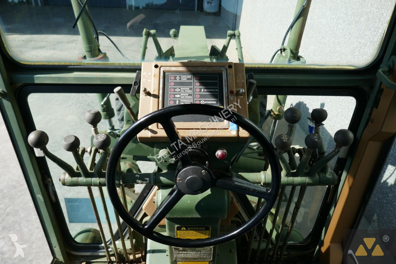 Grejder Caterpillar Ex-army