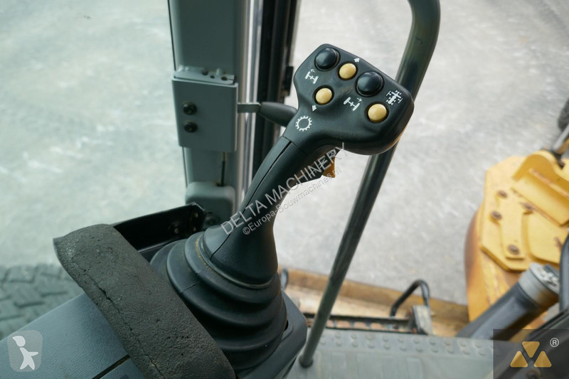 Grejder Caterpillar 14M