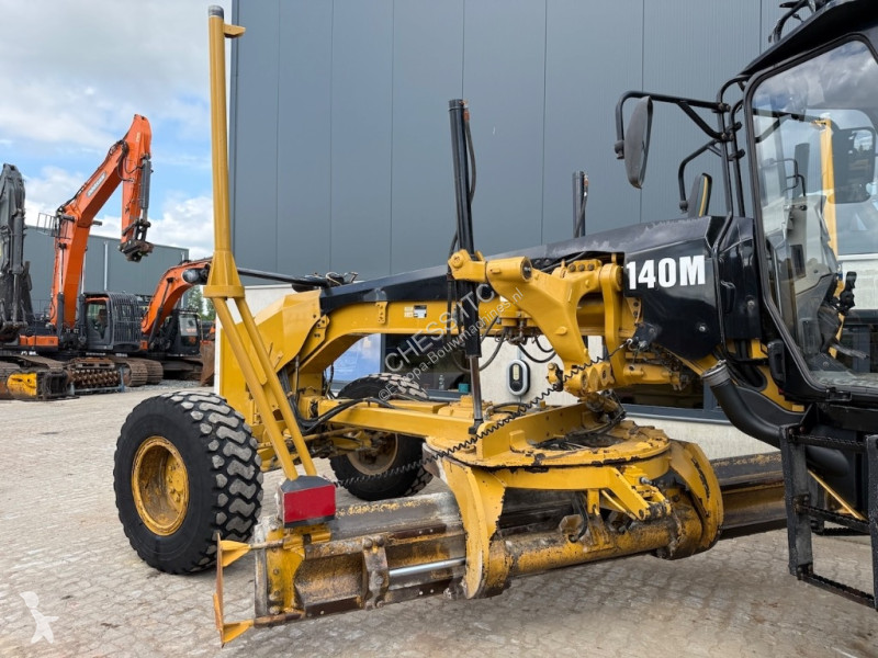 Grejder Caterpillar 140 M