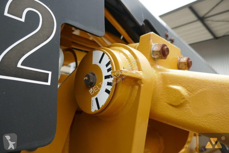 Niveladora Caterpillar 2