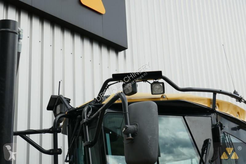 ممهدة طرق Caterpillar 2 AWD