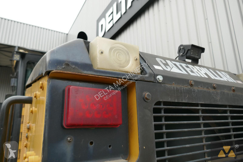 Grejder Caterpillar 140M
