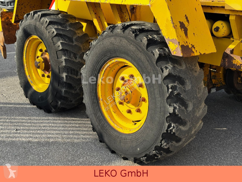 ممهدة طرق O&K A 6x6