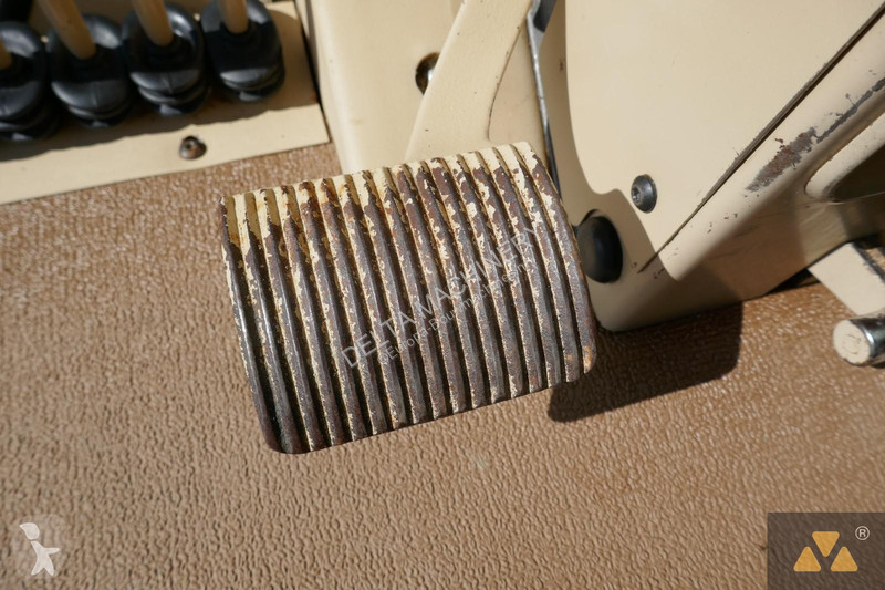Grader Caterpillar