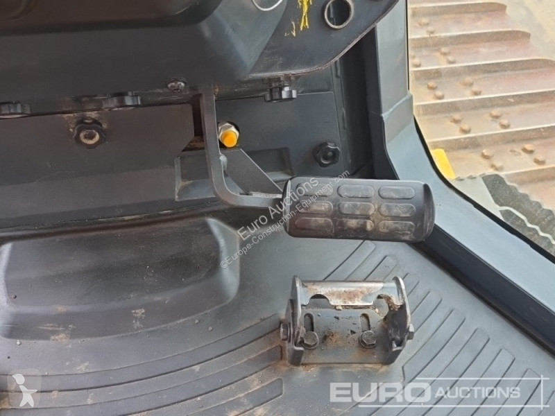 Grejdr Komatsu -24