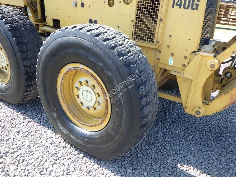 Grader Caterpillar