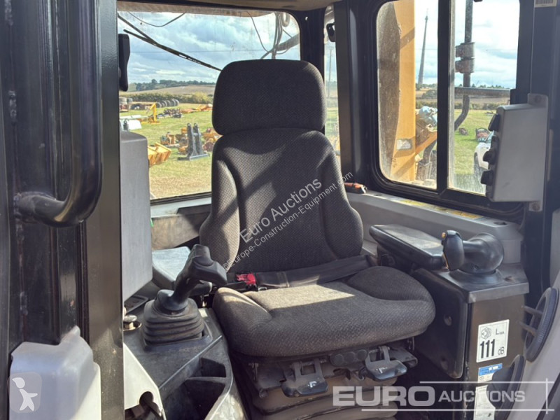 Grader Caterpillar D6T