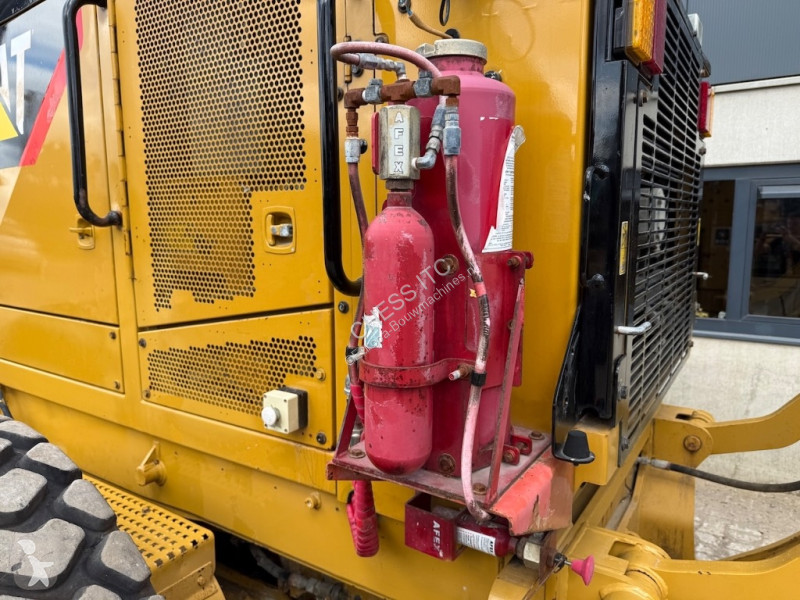 Grejder Caterpillar 140 M
