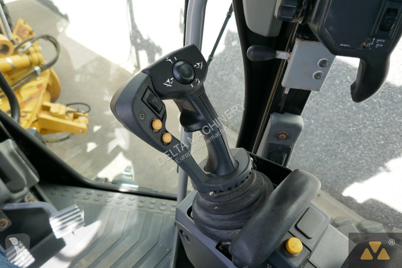 Grader Caterpillar 3