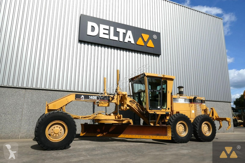 Grader Caterpillar