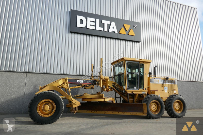 Niveladora Caterpillar