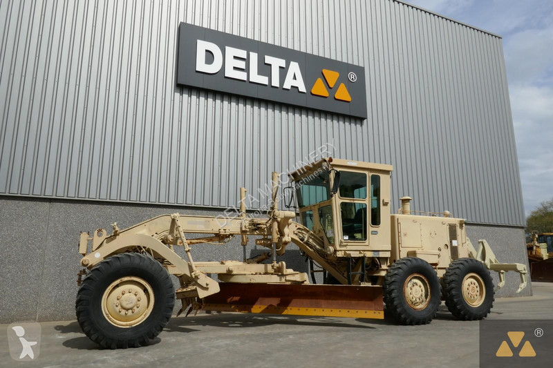 Niveladora Caterpillar Ex-army