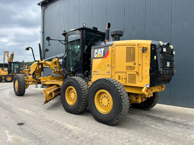 Grejder Caterpillar 140M2
