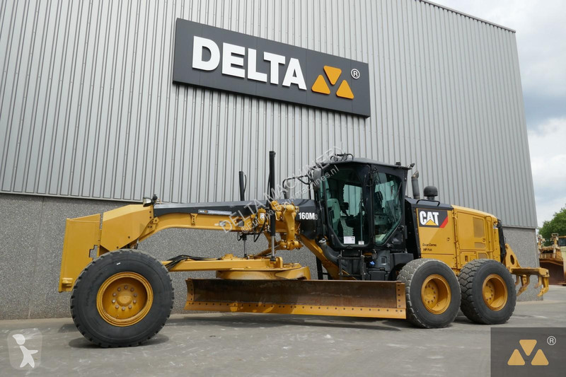 Niveladora Caterpillar 3