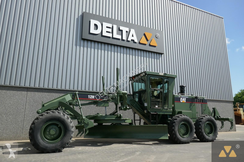 Niveladora Caterpillar Ex-military