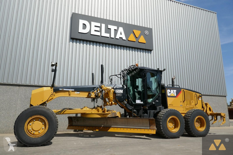 Niveladora Caterpillar AWD