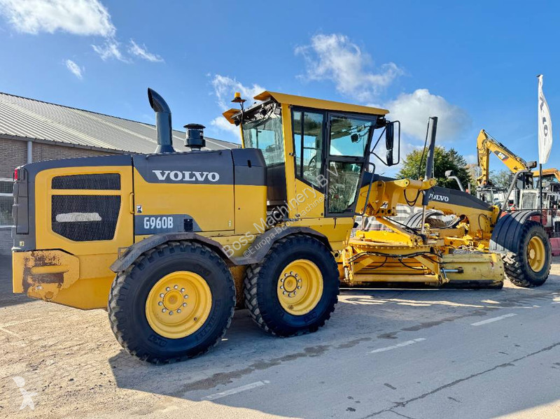 Grader Volvo B - 4.90 Meter Blade / Backup Camera