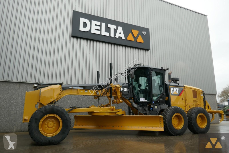 Грейдер Caterpillar 140M3