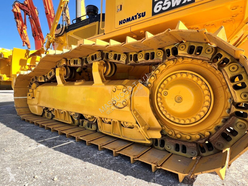 Grejdr Komatsu D65