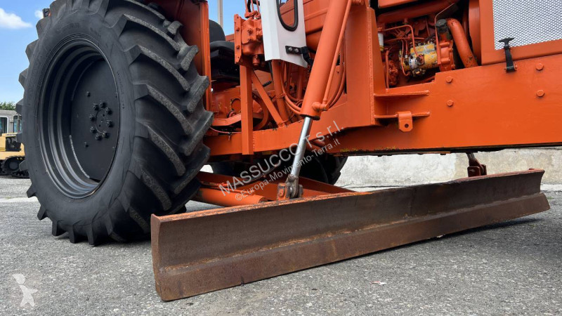 Grejder Ford 5600 4X2
