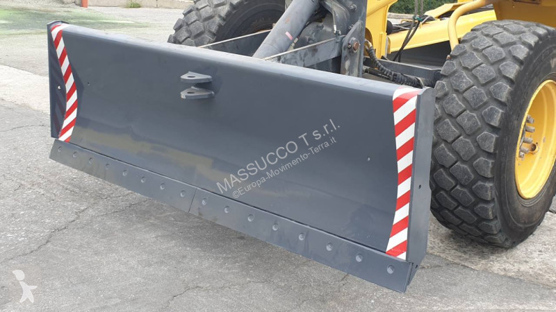 Niveladora New Holland F.156.6/A