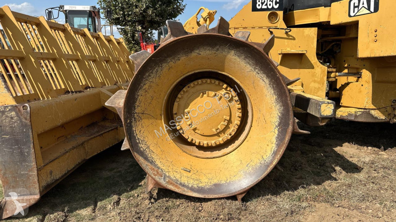 Grejder Caterpillar 826C
