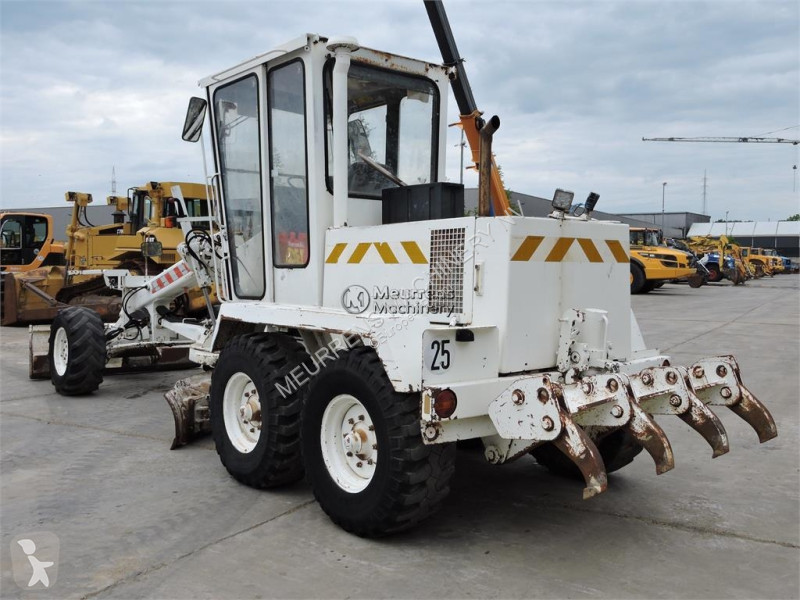 Grejder  F106A