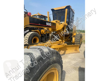 Grejder Caterpillar 140g used motor grader...