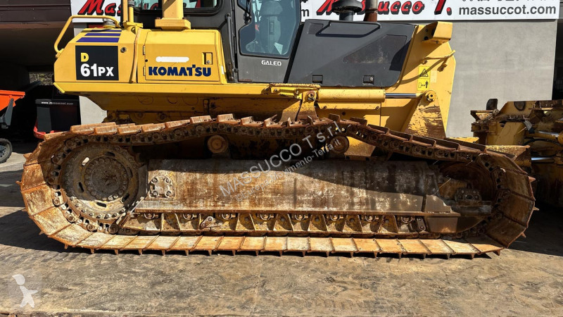 ممهدة طرق Komatsu D61PX