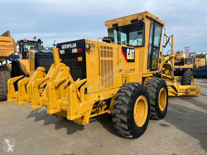 Grejder Caterpillar 140K .