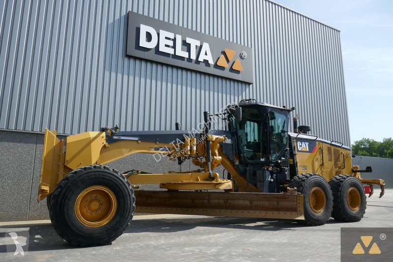 Niveladora Caterpillar