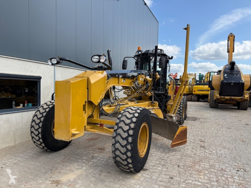 Grejder Caterpillar 140 M