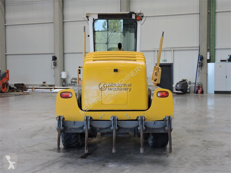 Planeringshøvl New Holland F106.6A