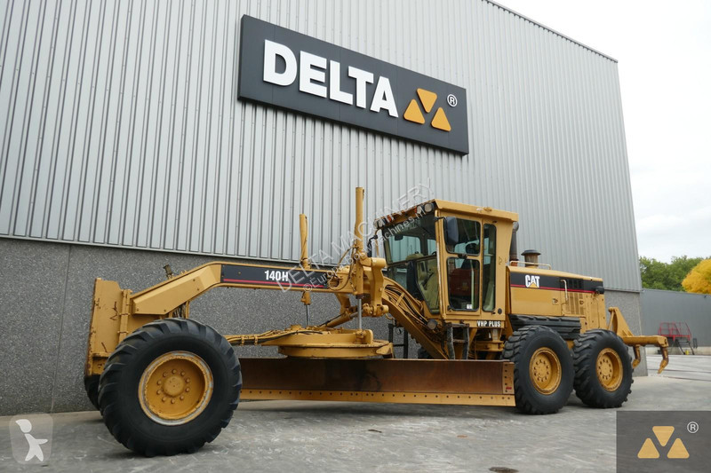 Niveladora Caterpillar