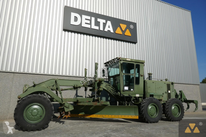 Грейдер Caterpillar Ex-army