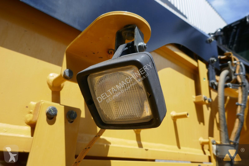 Grejder Caterpillar 14