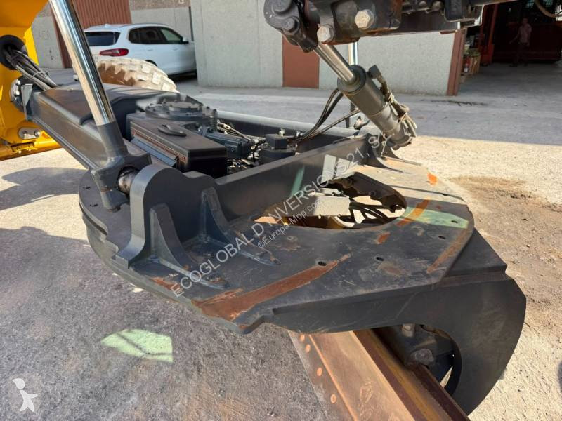ممهدة طرق John Deere 672GP AWD