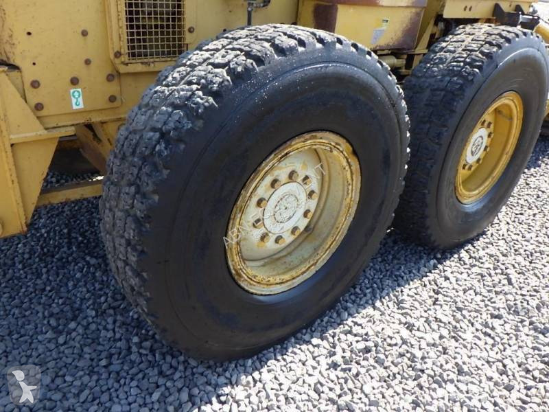 Grader Caterpillar