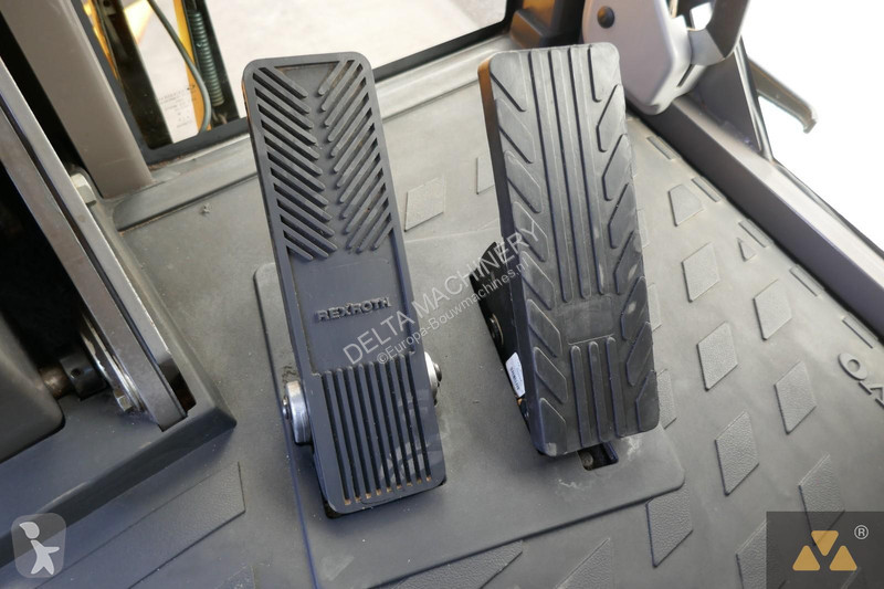 Grader Volvo AWD